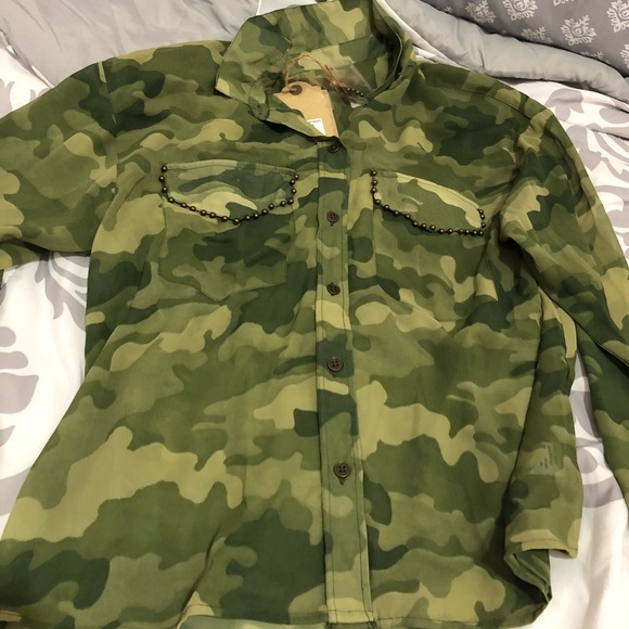 Camo blouse - Picture 1 of 2
